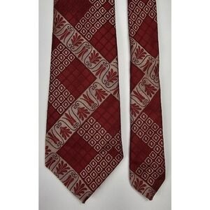 Vintage Wembley Tie Red Tan Polyester‎ Made In USA 55"x4"